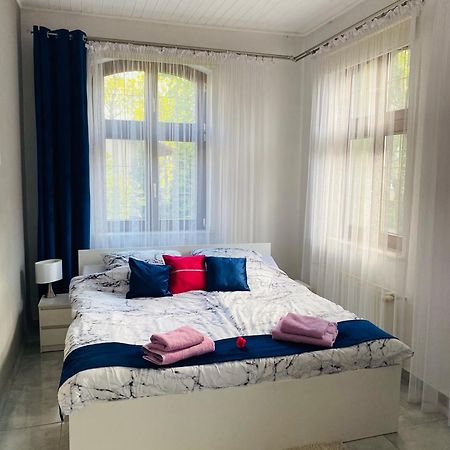 Kaliny Apartamenty Wanny Z Hydromasazem Chorzów Esterno foto