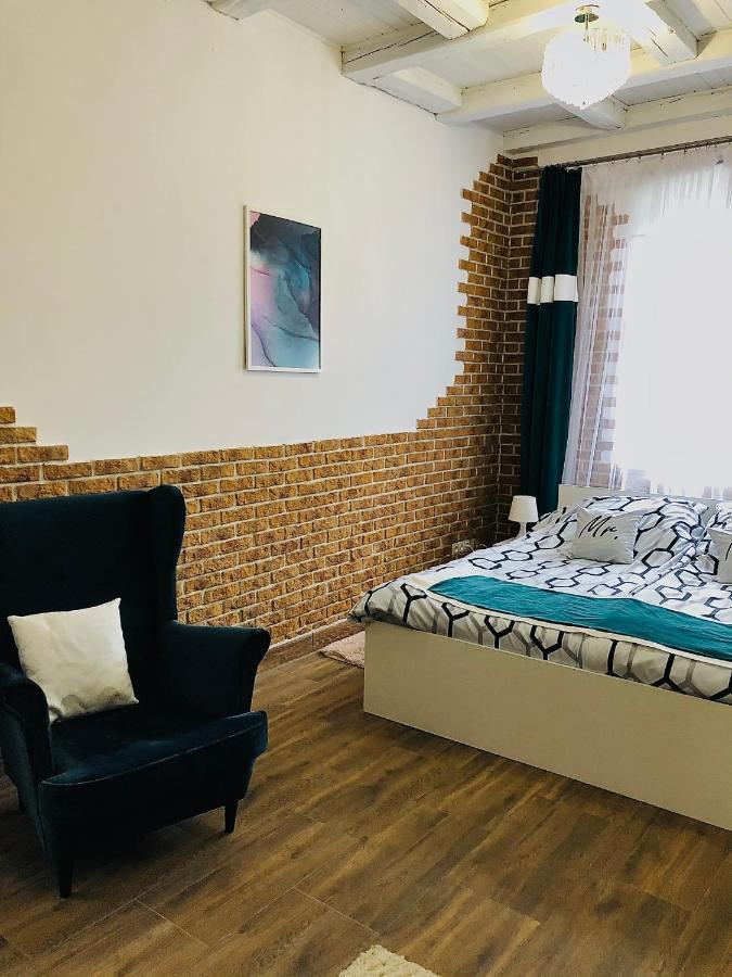 Kaliny Apartamenty Wanny Z Hydromasazem Chorzów Esterno foto
